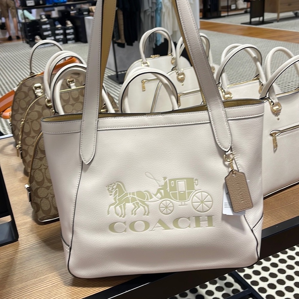 Coach HORSE AND CARRIAGE TOTE WITH HORSE AND CARRIAGE - Picture 3 of 16